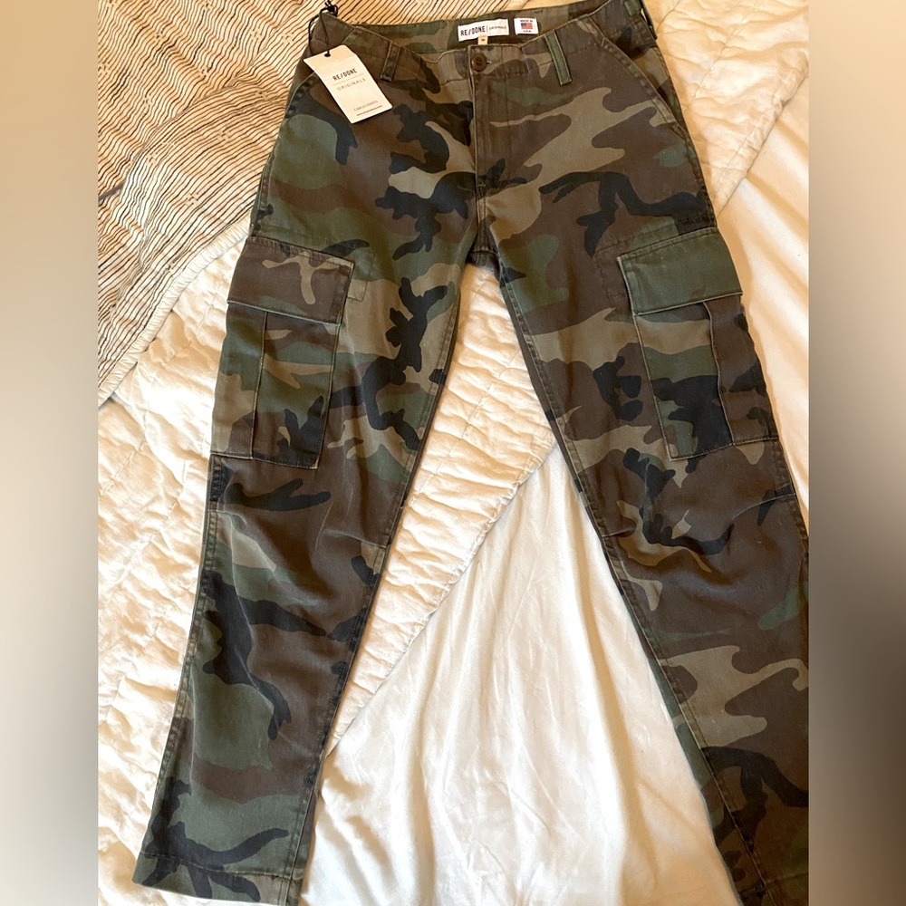Re/Done Originals Cargos. Reissue camouflage cargos by Re/Done NWT SALE FLAWED